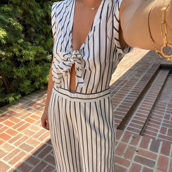 Lucy paris striped cutout jumper - Picture 3 of 4